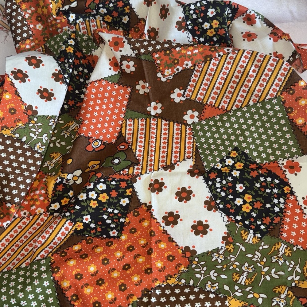VTG 70s Patchwork Fabric Scrap Patchwork Calico Floral Retro 43" X 14" + Extra